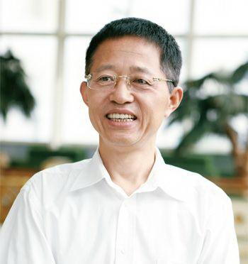 李贵斌是光耀东方集团的老总,2003年就开始扩展地产行业,短短几年的