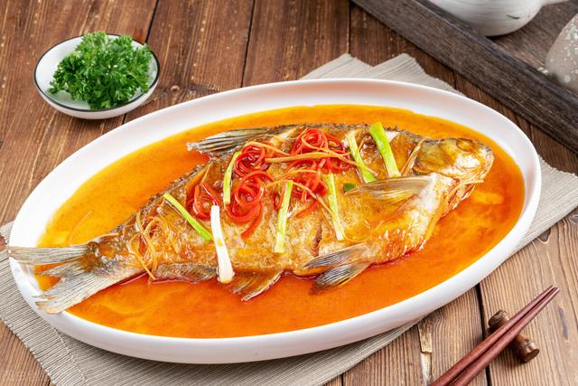 蒸鱼多长时间最佳，蒸鱼需要多长时间最好（蒸鱼多少分钟才熟）