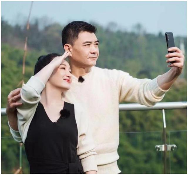 秦海璐的老公，秦海璐的老公的前妻是谁（王新军：有过一次婚姻）