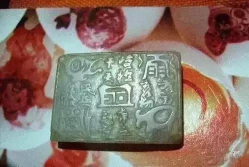 怎么判断玉已经戴活了,到底什么是“死玉” 怎么判断玉已经戴活了,到底什么是“死玉”