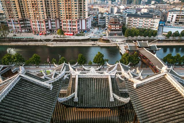 施恩是哪个省,施恩位于哪个省(重庆味道的湖北恩施州)