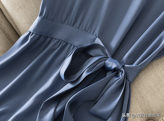 如何缝制真丝衣服，如何缝制真丝面料（自己做一件醋酸面料的连衣裙）