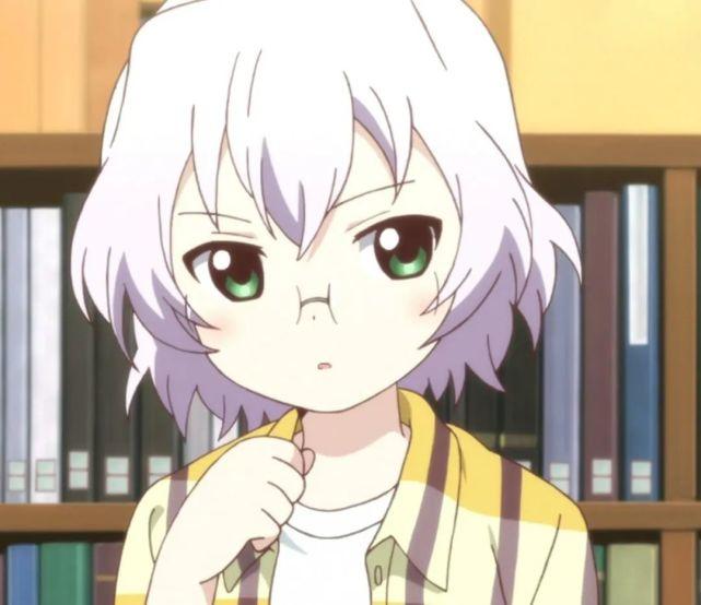 《摇曳百合》池田千鹤千岁的双胞胎妹妹,两姐妹都是白色短发,非常可爱