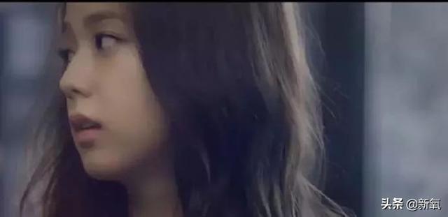 李夏怡 rose音译，卡其色李夏怡rose音译（队友和她合照就像公开处刑）