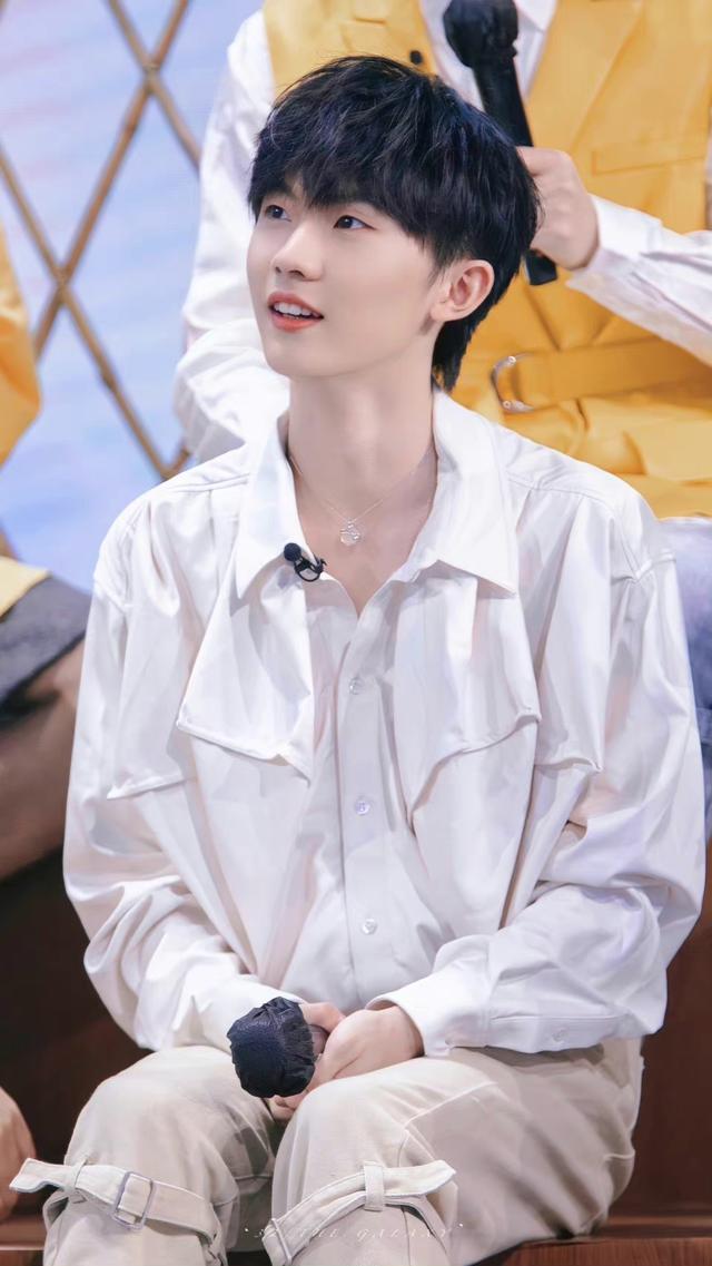 时代少年团出道日和成团日（7位少年越来越优秀）