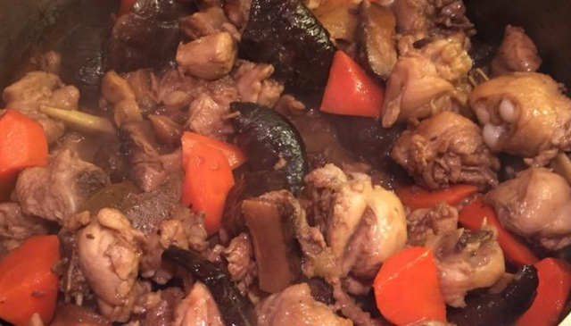 白花蘑菇怎么做，花菇5种最好吃的做法（长腿蘑菇怎么做）