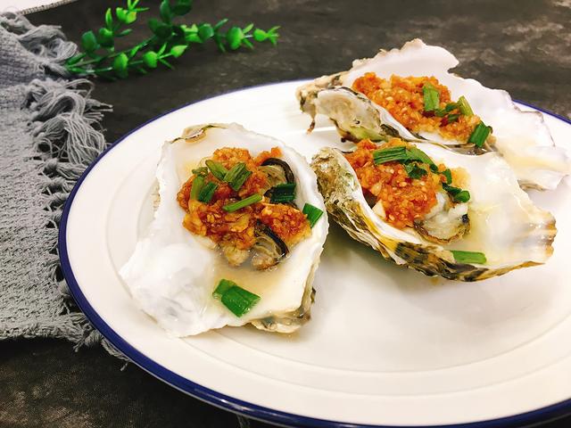 生蚝烤箱烤多久，烤生蚝的蒜蓉料配方（做对了不仅没腥味）
