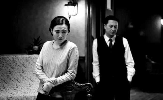 悬崖电视剧剧情简介，《悬崖》周乙的\