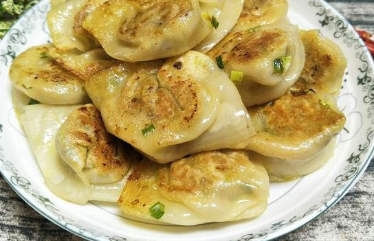 肉燕馄饨正宗做法，肉燕馄饨你吃那个呢