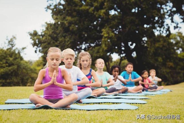 教你亲子瑜伽锻炼方法，简单的亲子瑜伽动作（带着孩子一起做儿童瑜伽）