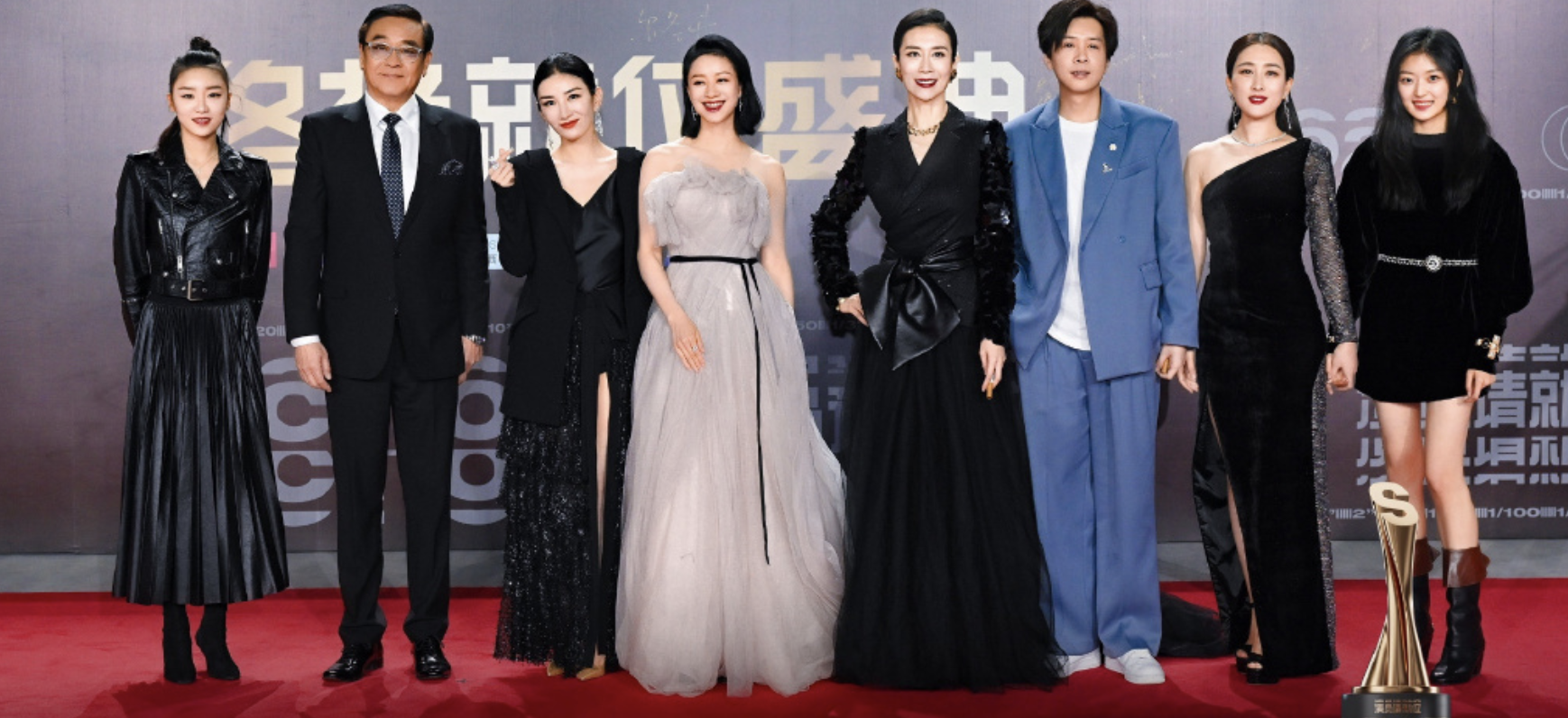 温峥嵘老公曲京远(温峥嵘神秘丈夫疑曝光,两人吃火锅挽手回酒店,初恋