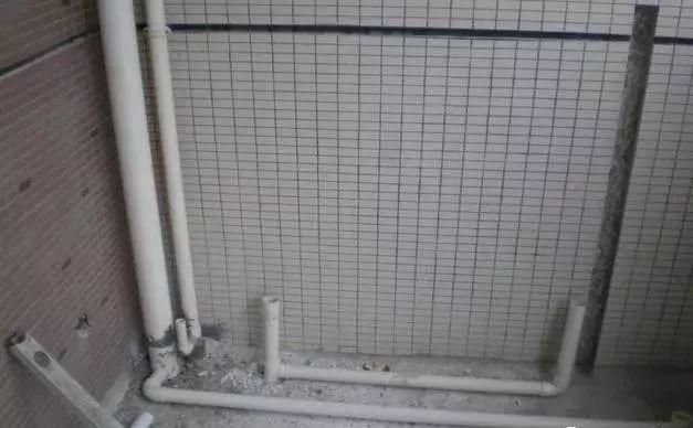 给排水中沉水弯是什么，存水弯有什么用（室内装修排水管道安装施工要点）