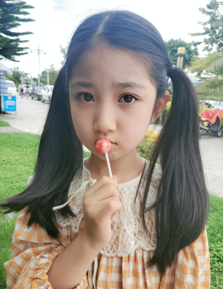 小琉璃是谁演的，琉璃小时候是谁演的（周冬雨驾驭不了“仙界美人”就算了）