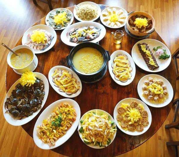 贡菊的功效与作用，黄山贡菊的功效与作用是什么（更有茶用价值<建议收藏>）