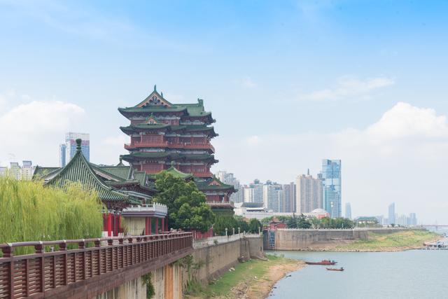 滕王阁四大名楼在哪里，江南四大名楼都是古迹吗