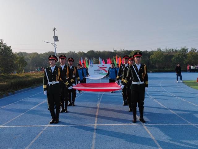 运动会跳高跳远通讯稿，运动员跳高跳远报道稿（强国有我——第二十二届田径运动会）