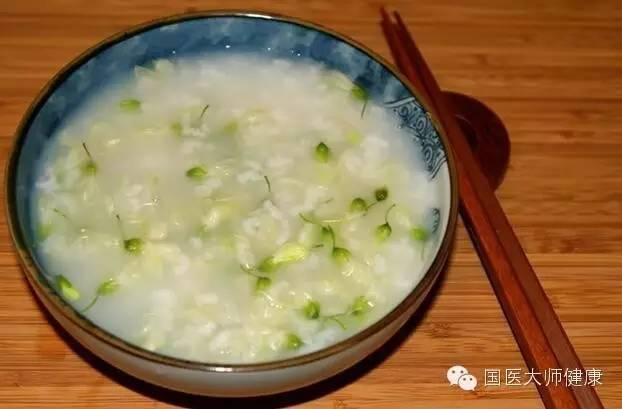 槐花在几月开的，槐花几月开（泡水后降压本领超强）