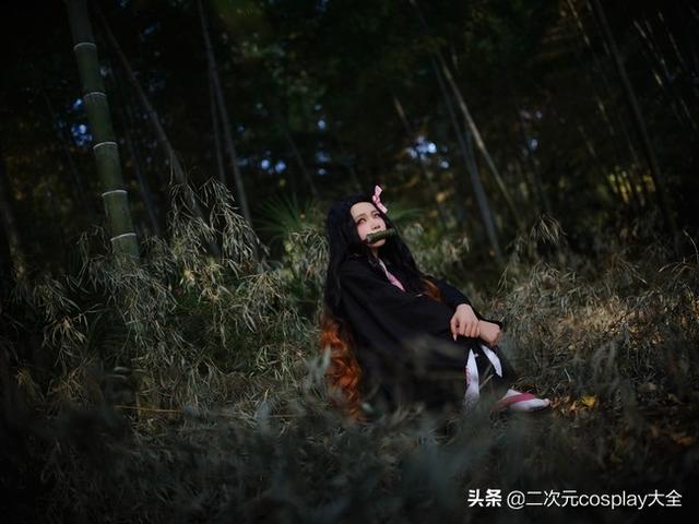 鬼灭之刃  蝴蝶忍  灶门祢豆子  画风太太太卡哇伊，微信头像，鬼灭之刃  蝴蝶忍  灶门祢豆子  画风太太太卡哇伊（《鬼灭之刃》灶门祢豆子）