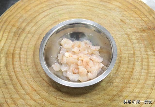 炒虾仁怎么炒好吃，冬瓜炒虾仁怎么炒好吃（厨师长做虾仁炒鸡蛋）