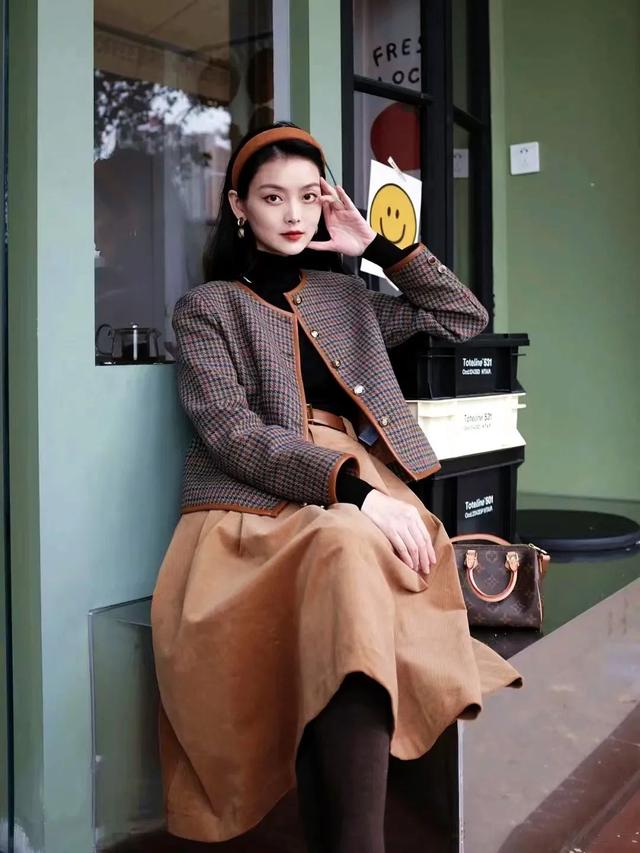 什么发型显脸小显年轻，适合瘦脸的发型（简单易打理的4款发型）