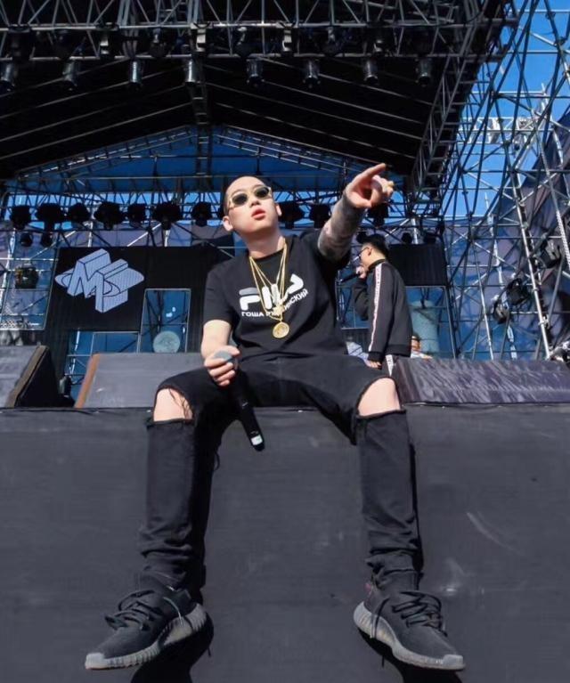 算你狠歌词，算你狠歌词谁写的（说他是音乐鬼才不过分）