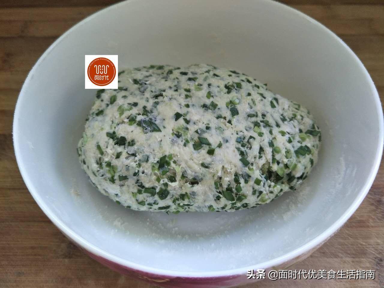 韭菜煎饼要怎么做才能酥脆，教你一个韭菜新吃法