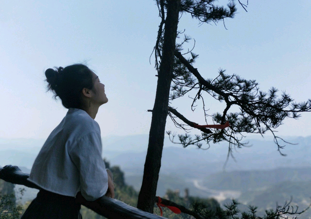 芷溪有哪些风景名胜的地方，芷江的名胜古迹有什么（去张家界旅游选择莲妹儿=选择专业+省心+开心+实惠）