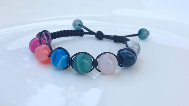 用什么才能做出最好看的手链，带你学习如何制作八大行星样式的手链