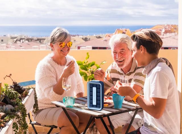 冰格里的冰怎么取出来（比传统冰格好用10倍的丹麦创意冰格）