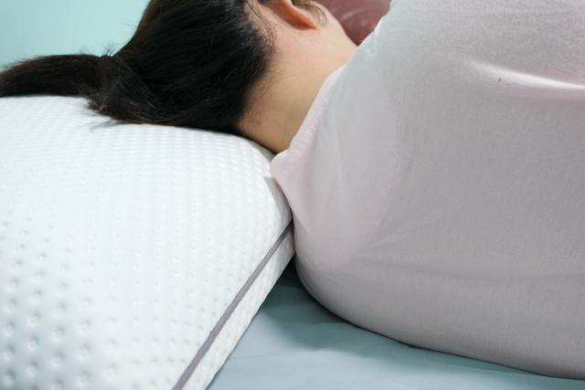 什么牌子的保健枕好2021保健枕品牌排名，保健枕头哪种好（源至德国的Emma记忆枕）
