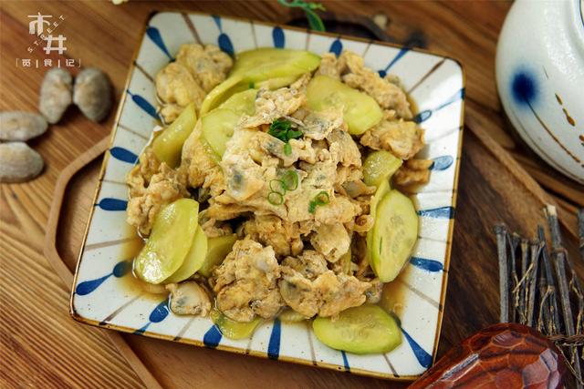 花甲肉怎么炒，炒花甲的做法视频（它和花甲一起炒是绝配）