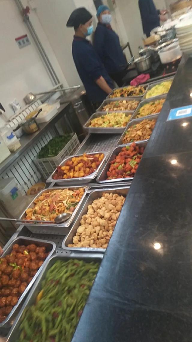 河北青年干部学院，河北青年管理干部学院专业设置有哪些（画家孙邦潇河北青年管理干部学院）