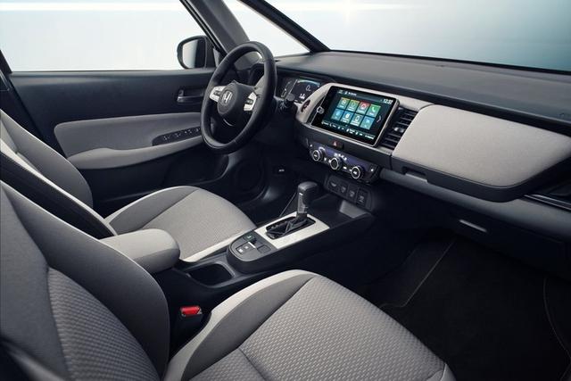 飞度国6车什么时候上市，飞度国六版车型什么时候上市（8万块的“本田超跑”国六的全新飞度终于来了）