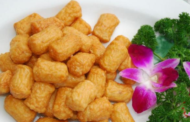 甜不辣是什么做的，甜不辣是什么（没吃过的建议大家一定要尝）