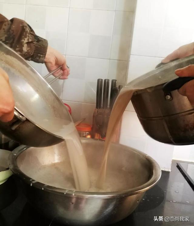 做豆腐的石膏粉有毒吗，豆腐放石膏粉吗（亲朋好友吃了都会夸赞你）