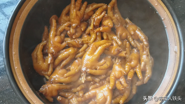 凤爪的家常做法，鸡脚这样做孩子超爱吃
