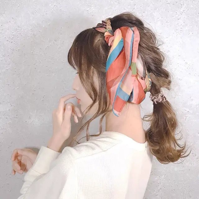 丸子头怎么扎出蓬松感，怎么扎丸子头好看又简单又蓬松（扎丸子头一不小心变“道姑”）