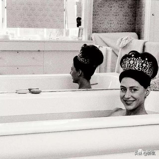 迪士尼在逃公主是什么意思，什么叫迪士尼在逃公主（被娱乐圈女明星玩了一年的在逃公主梗）