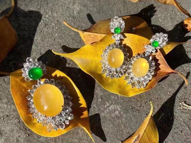 翡翠的分类和等级划分，翡翠的辨别和等级的划分（64种翡翠颜色等级排名的标准是什么）