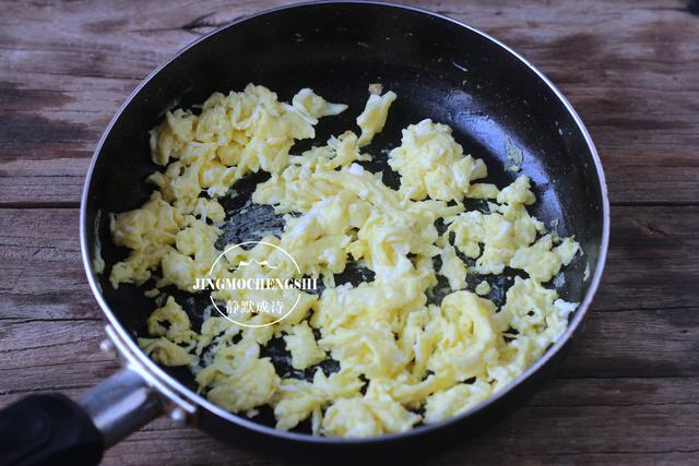 烙盒子的面怎么和，正宗肉盒子面怎么和（韭菜盒子最好的做法）