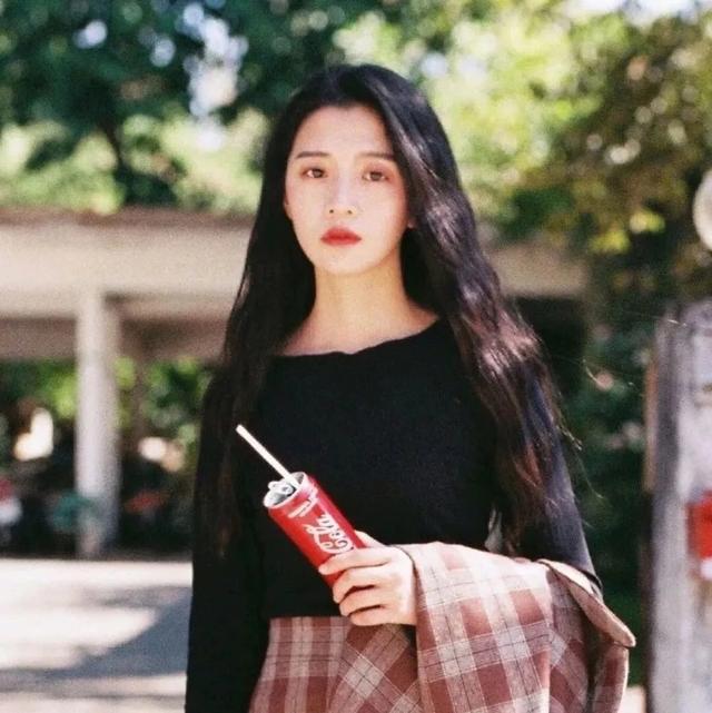 七奈:港风复古头像微信，七奈:港风复古头像（复古头像 港风）