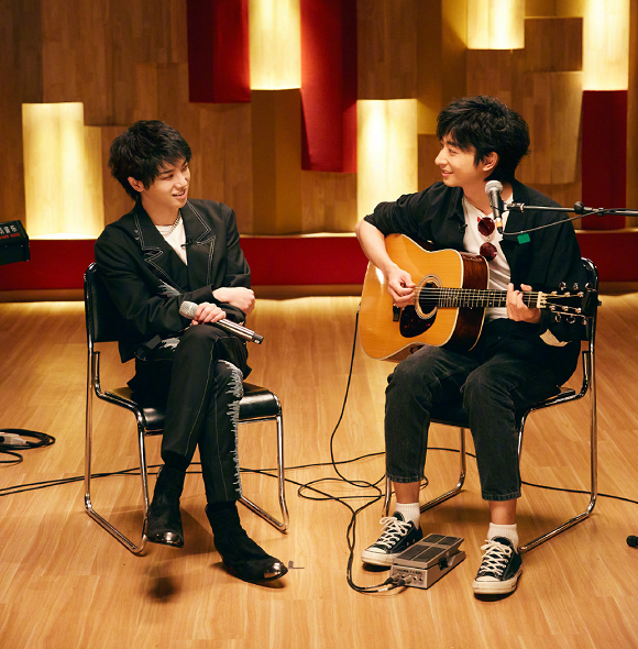 华晨宇哥谭歌词，华晨宇的全部歌曲歌词（这12首歌希望能让大众感到快乐）