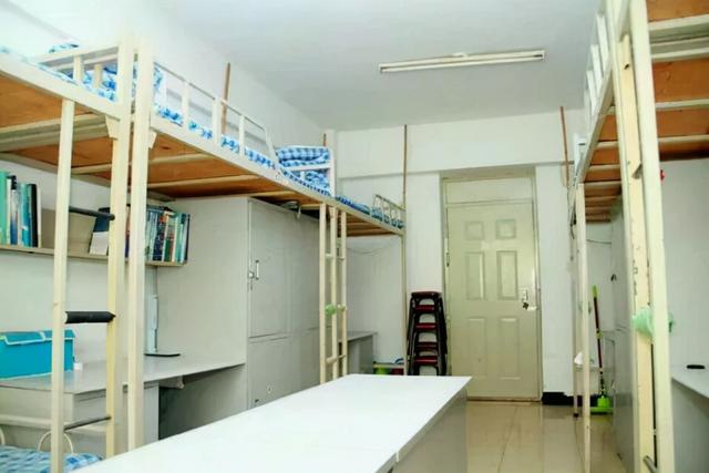 黑龙江中医药大学宿舍，2021级黑龙江中医药大学新生开学时间和入学指南及入学军训考试（宿舍环境排行TOP8）