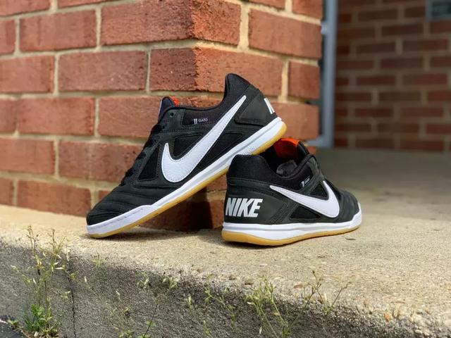 什么叫生胶鞋底，什么叫生胶鞋底胶（只要是钟情复古的）