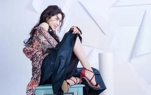 妯娌的三国时代冯雪结局（她颜值曾一度压过了章子怡）