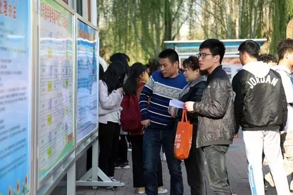 郑州职业技术学院官网，2021年郑州职业技术学院开设专业及招生专业目录表（郑州职业技术学院2019单独招生3612人报考）