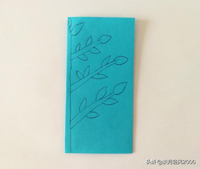 剪纸怎么剪树叶，剪纸怎么剪树叶视频教程（大树的剪纸教程）