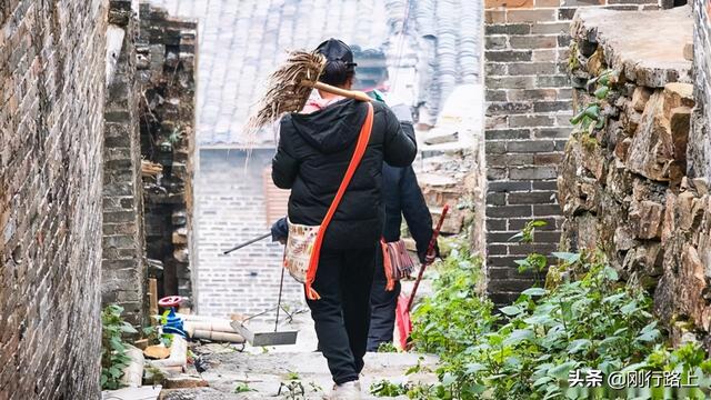 广东千年瑶寨在哪里，广东连南千年瑶寨旅游村（行走在台阶上的新生活）