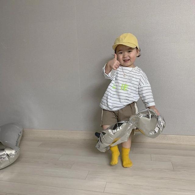 黄夏温哪里人，黄夏温人字拖同款（哈温的拍照姿势还是很专业的）