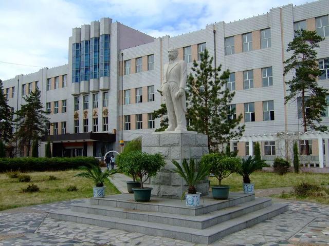 大连铁路职业技术学校，大连铁路职业技术学院（东北曾经的铁道学院）